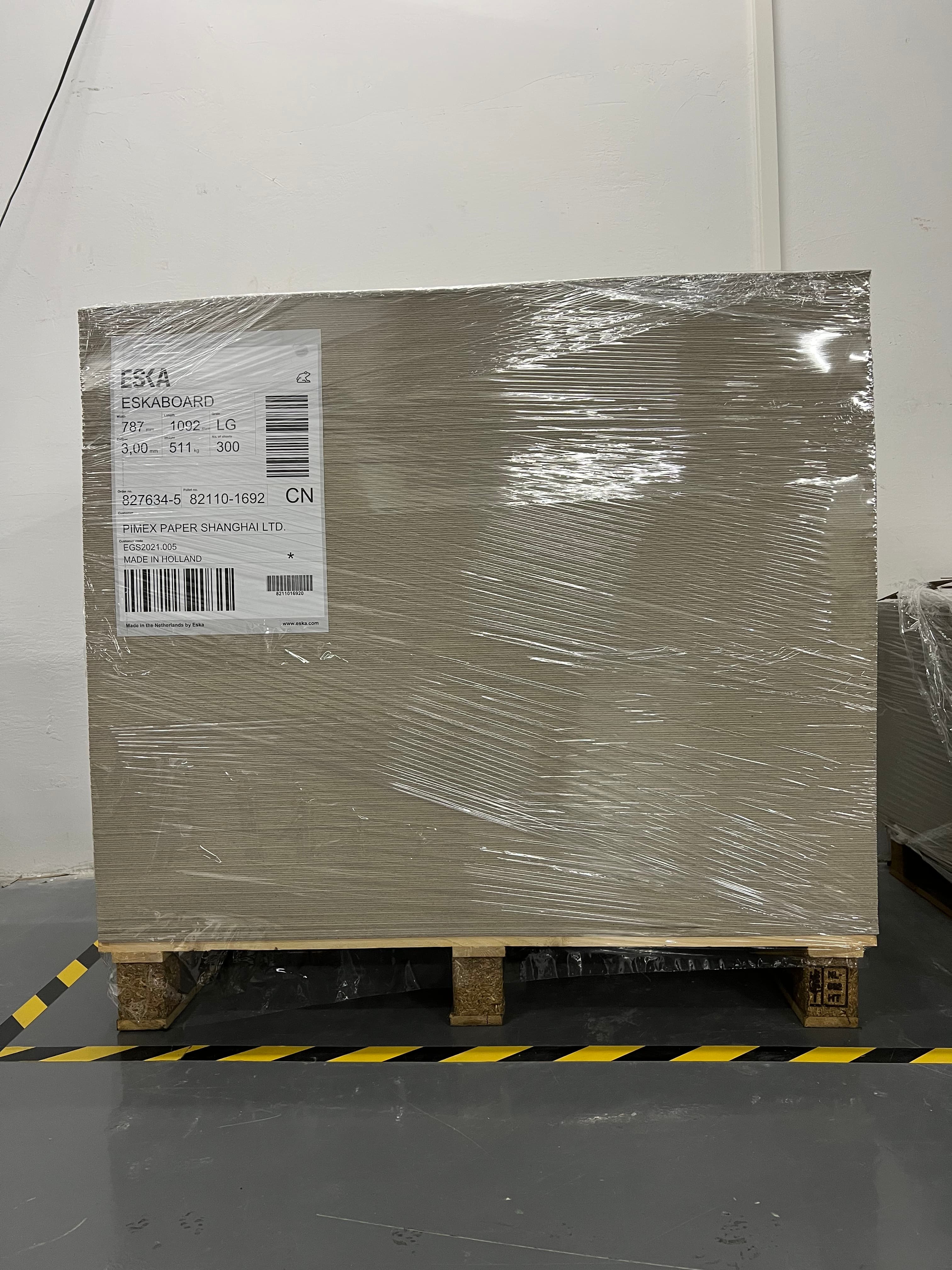 Premium ESKA board prepared for handcrafted Rospins boxes