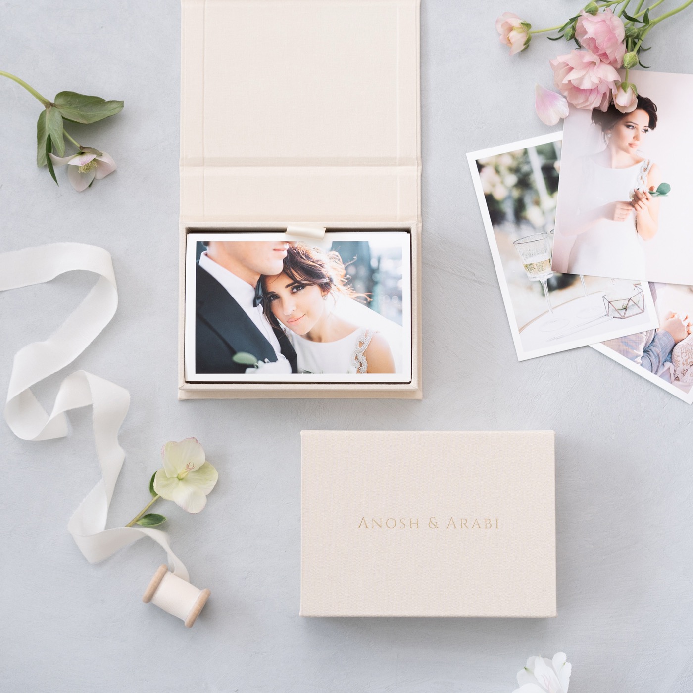 Single photo box in ivory fabric